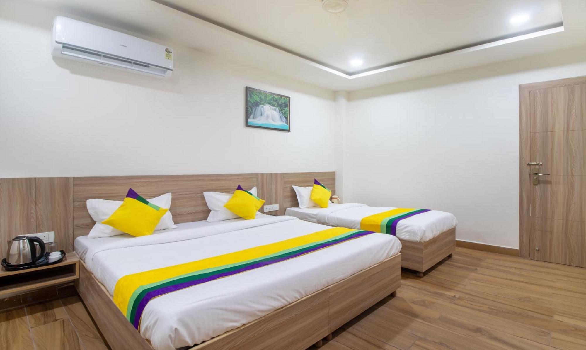 Itsy Hotels Krishna Residency, Govardhan Chauraha Mathura Dış mekan fotoğraf